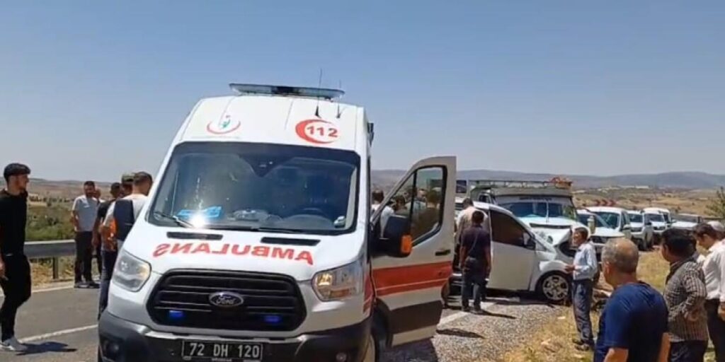 Batman’da iki aracın çarpıştığı kazada 2 kişi yaralandı