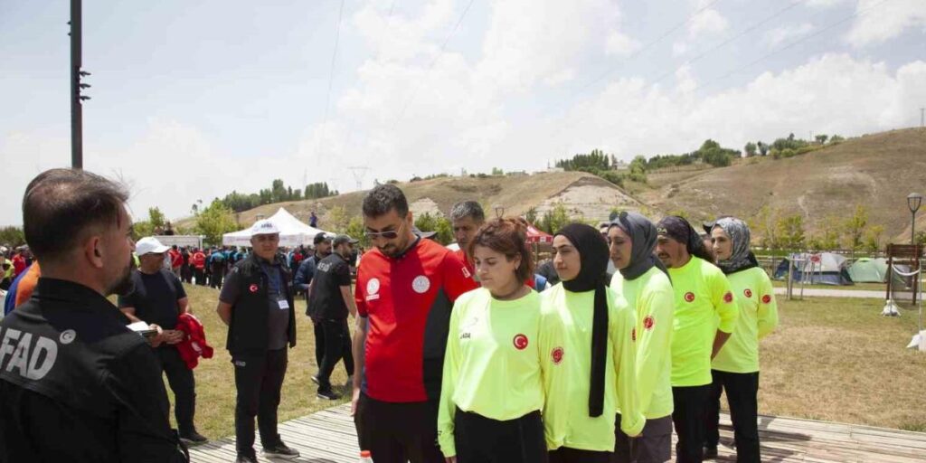 Bitlis’te 780 arama kurtarma ekibin katıldığı akreditasyon kampı başladı