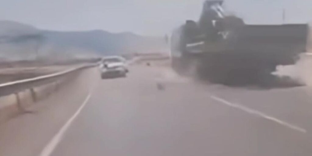 Bitlis’te motosiklet vince çarptı: 1 ölü