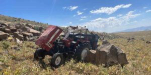 Bulanık’ta traktör uçuruma yuvarlandı: 1’i ağır 3 yaralı