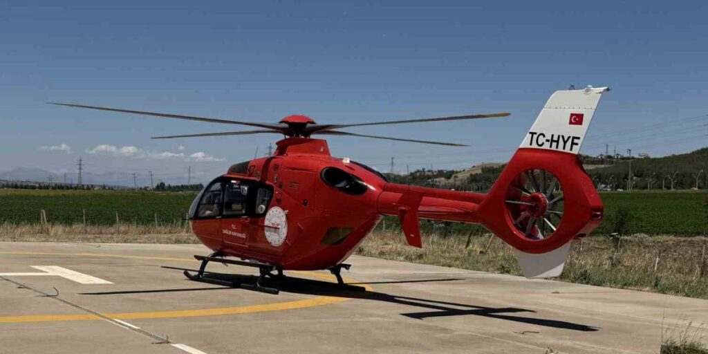 Çim biçerken yaralanan vatandaş helikopterle Diyarbakır’a sevk edildi