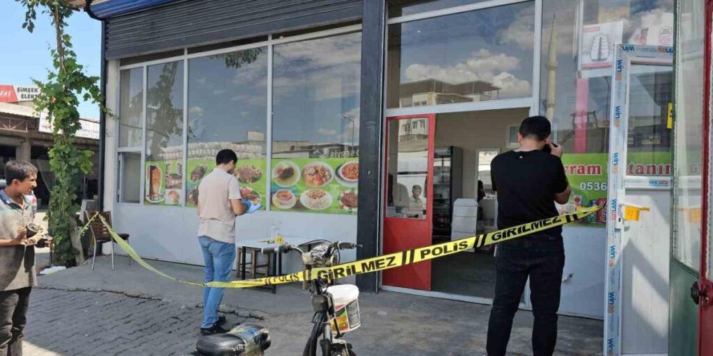 Diyarbakır’da kardeşler çatıştı, sanayide bulunan uzman çavuş ve çalışan yaralandı