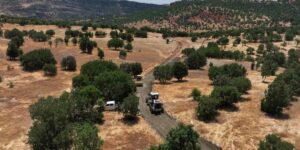Diyarbakır’da köylerine dönen vatandaşların yolları inşa ediliyor