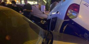 Elazığ’da takla atan otomobil, park halindeki araçlara çarptı