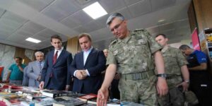 Erzincan’da 15 Temmuz Kitap ve Resim Sergisi’nin açılışı yapıldı