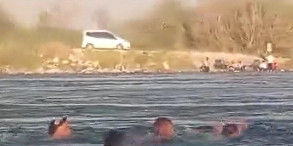 Fırat Nehri’nde 3 kişi boğulmaktan son anda kurtardı