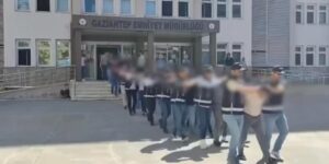 Gaziantep’te ehliyet sınavında 56 joker yakalandı