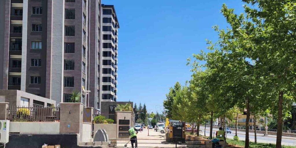 Gaziantep’te kapanan yol iki bina arasında krize neden oldu