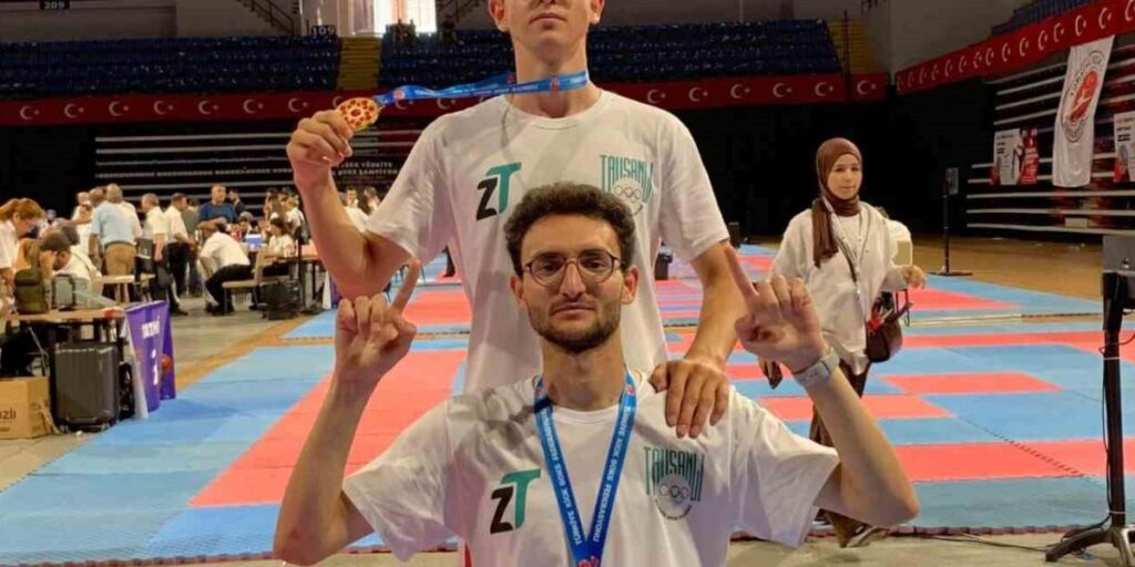 İki kardeş iki büyük başarı