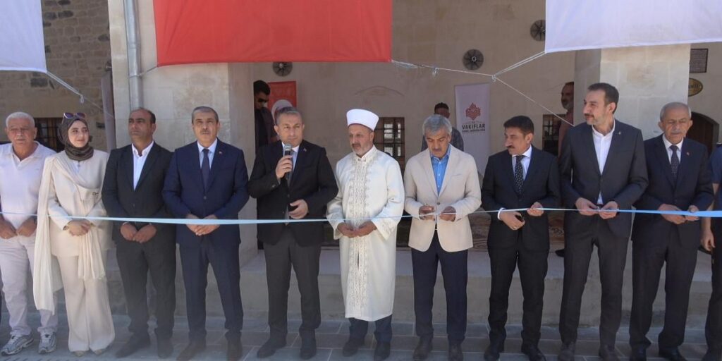 Kahramanmaraş depremlerinde hasar gören Çalık Camii yeniden ibadete açıldı