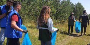 Kars Yeşilay’dan orman yangınlarına dikkat çeken anlamlı etkinlik