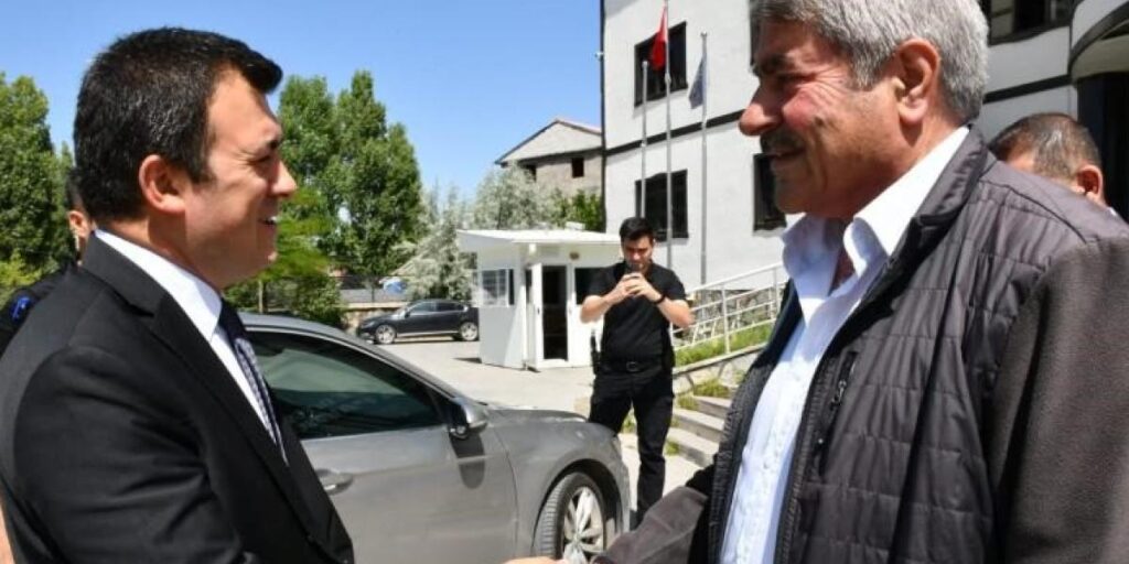 Kaymakam Burak Dertlioğlu’ndan  iade-i ziyaret
