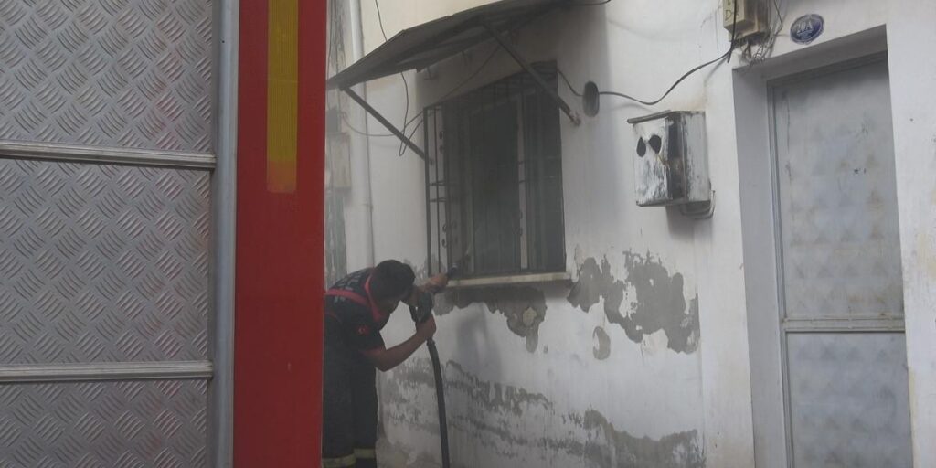 Kilis’te evde çıkan yangın kısa sürede söndürüldü