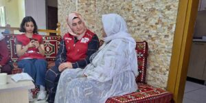 Kızılay gönüllülerinden huzurevine anlamlı ziyaret