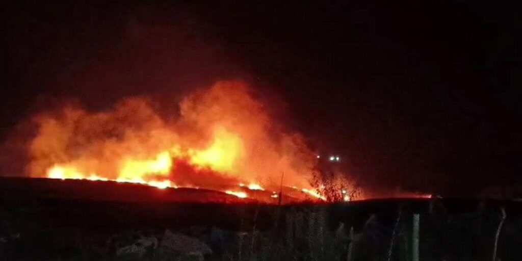 Madde bağımlılarının çıkardığı yangın evlere sıçramadan söndürüldü
