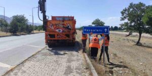 Muş-Havalimanı yolu, yol çalışması nedeniyle trafiğe kapatıldı