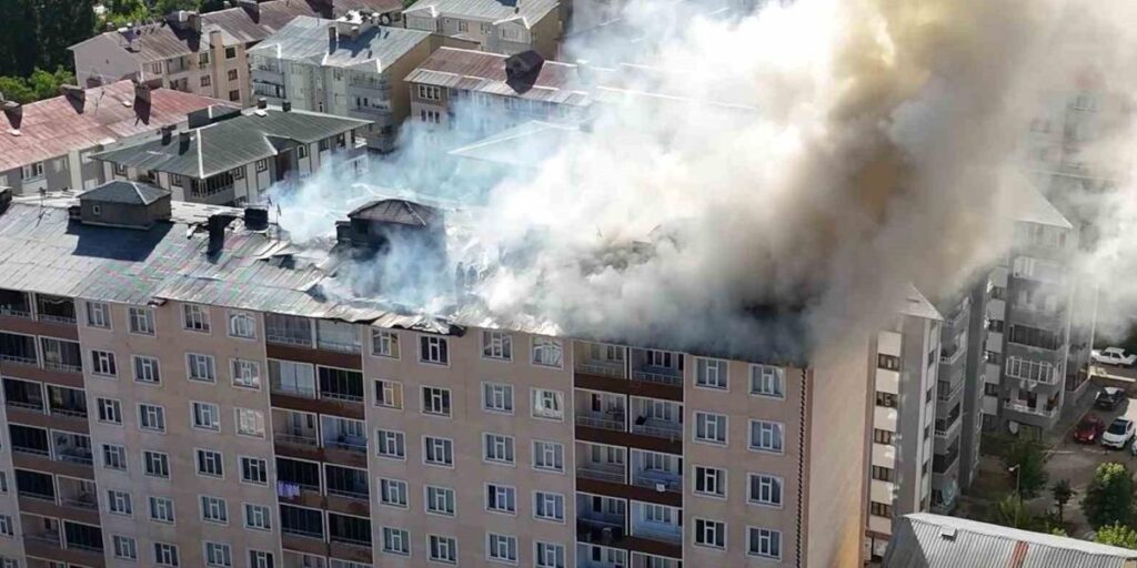 Muş’ta 9 katlı binada yangın çıktı