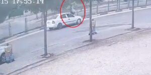 Otomobil yayaya çarptı