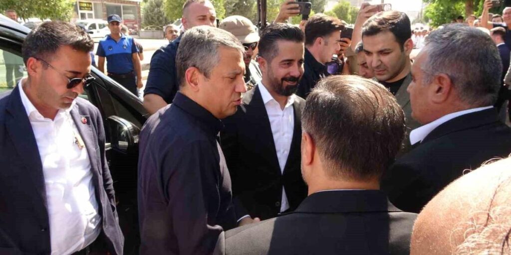 Özgür Özel’den Abdurrahman Tutdere’ye destek ziyareti