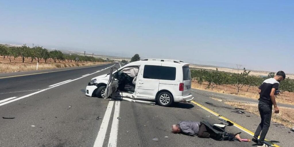 Şanlıurfa’da trafik kazası: 1’i ağır, 2 yaralı