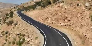 Siirt’te 9 bin metrelik yol sıcak asfaltla buluştu