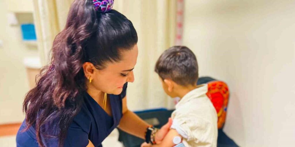 Siirt’te Tip 1 diyabetli çocuklara sensör takılmaya başlandı