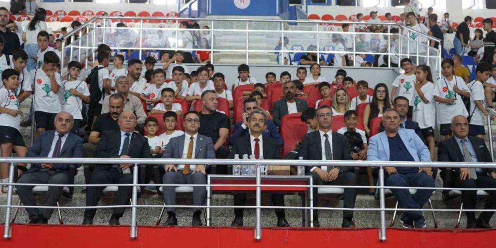 Şırnak’ta GSB Spor Okulları ve Engelsiz Spor Okulları törenle açıldı