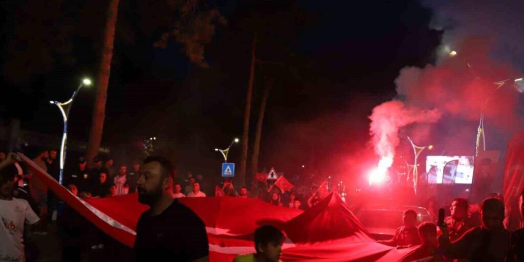 Tatvan’da 15 Temmuz Demokrasi ve Millî Birlik Günü etkinlikleri düzenlendi