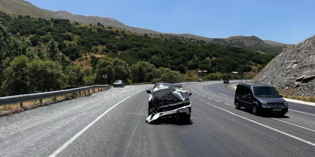 Tatvan’da trafik kazası: 5 yaralı