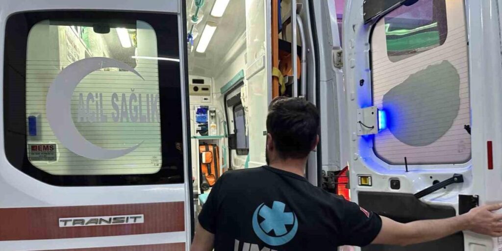 Tekere dolanan etek kazaya neden oldu: 3 yaralı