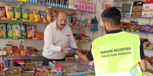 Temiz bir Hakkari için 2 bin broşür dağıtıldı