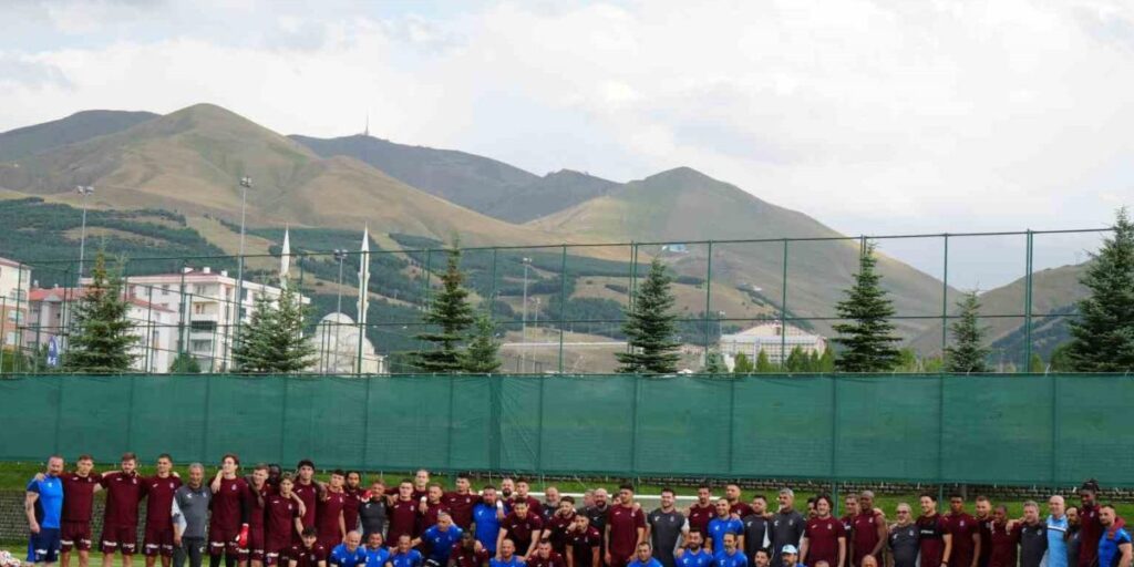 Trabzonspor’un Erzurum kampı başladı