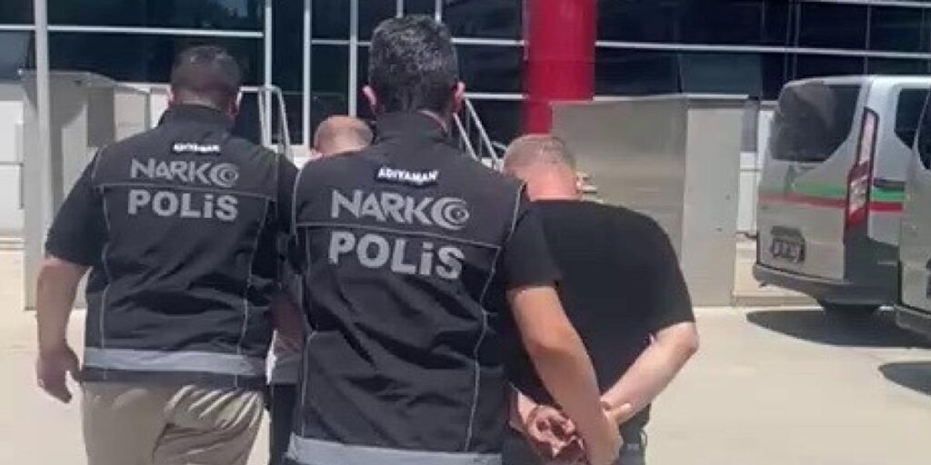 Uyuşturucu operasyonunda 2 şahıs tutuklandı
