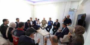 Vali Aydoğdu şehit ailesini ziyaret etti