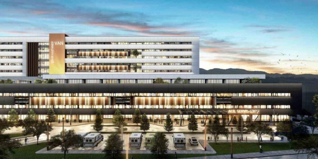 Van Şehir Hastanesi için ilk kazma vuruldu