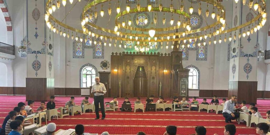 Van’da yaz Kur’an kursları çocuk sesleriyle şenlendi