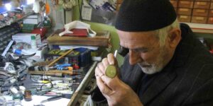 Yarım asırdır zamanı ayarlıyor