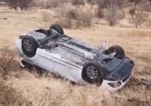 Hekimhan’da Otomobil Şarampole Yuvarlandı, 4 Yaralı