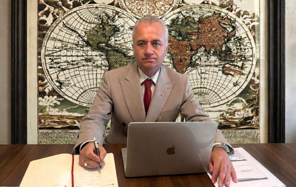 Malatya İş İnsanları Platformu Başkanı Ahmet Özköse’den 24 Kasım Öğretmenler Günü Mesajı