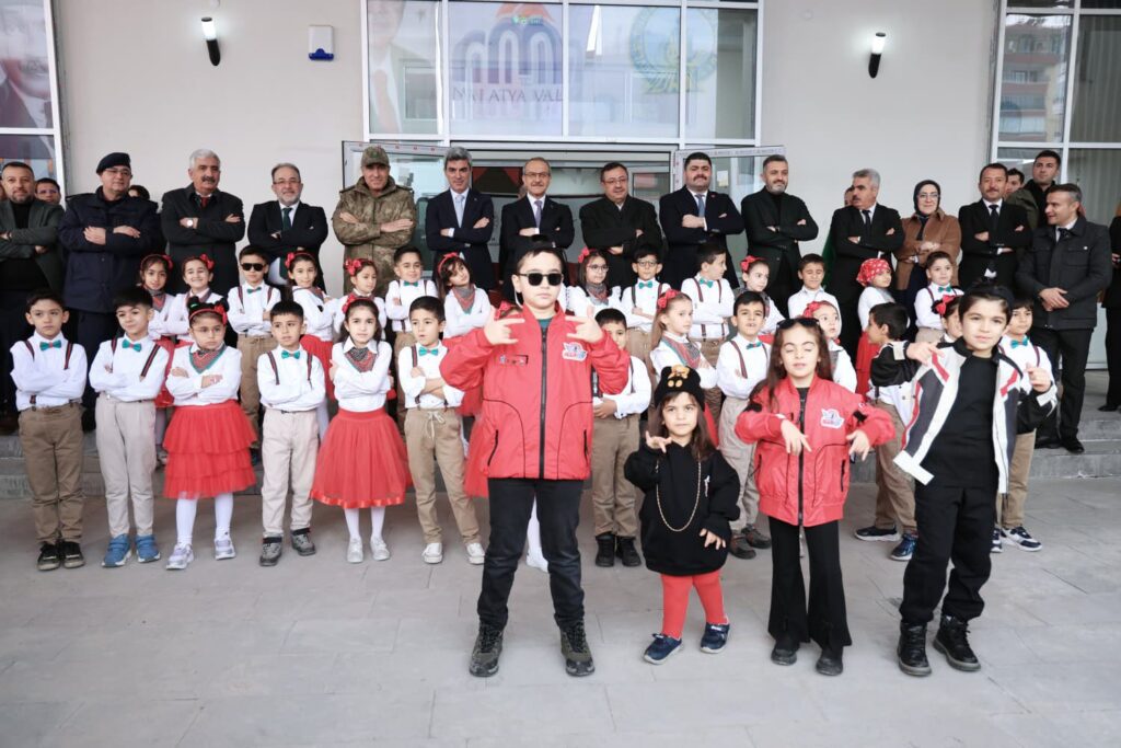 Geleceğin Mühendisleri Sahne Aldı: Milli Teknoloji Sergisi Açıldı