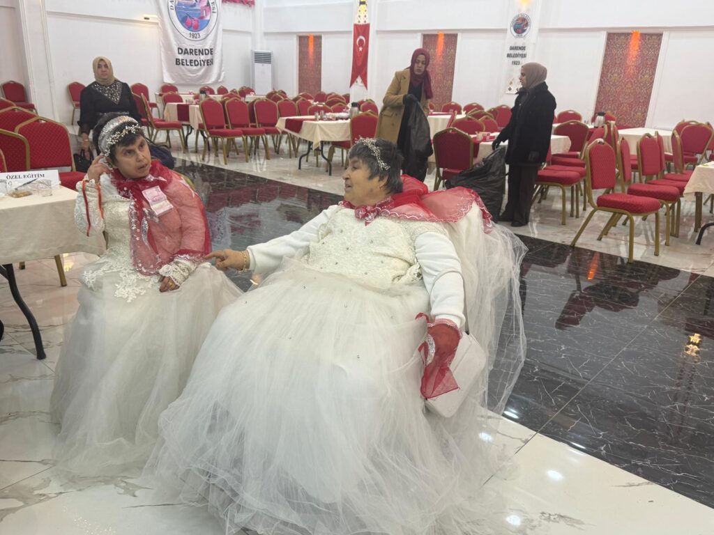 Özel Bireyler İçin Duygu Yüklü Kına Gecesi