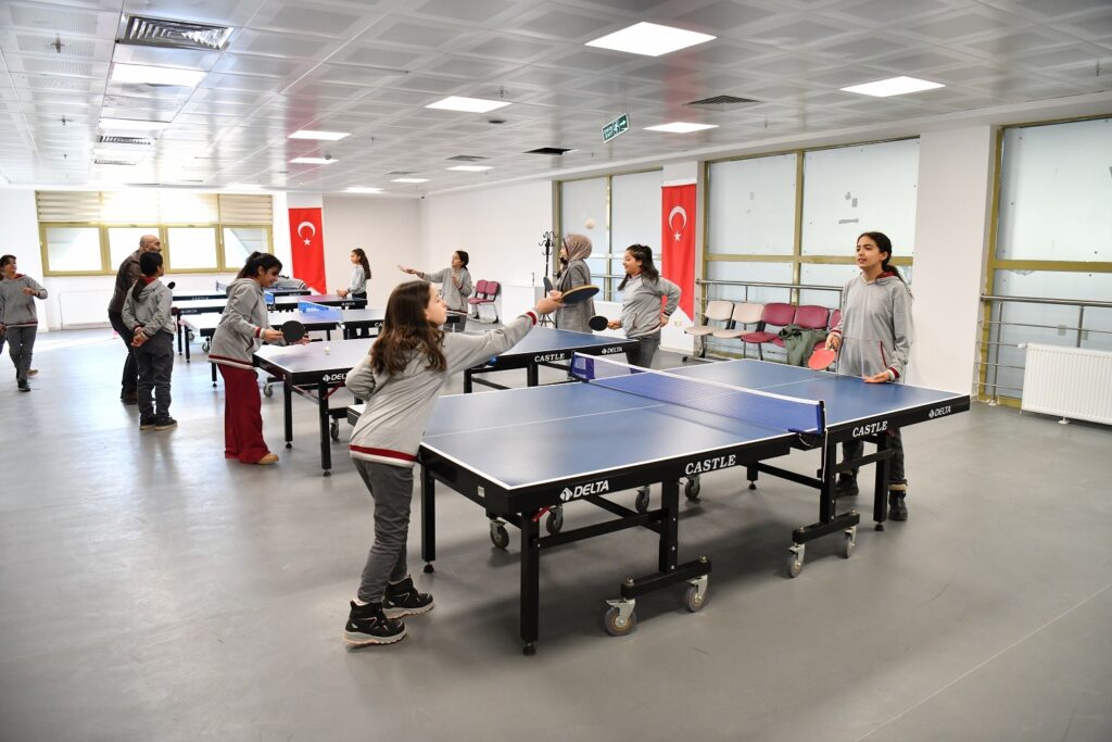 Yeşilyurt Belediyesi’nden ‘Önem’ Projesi Kapsamında Melekbaba’da Gençlik Etkinliği!