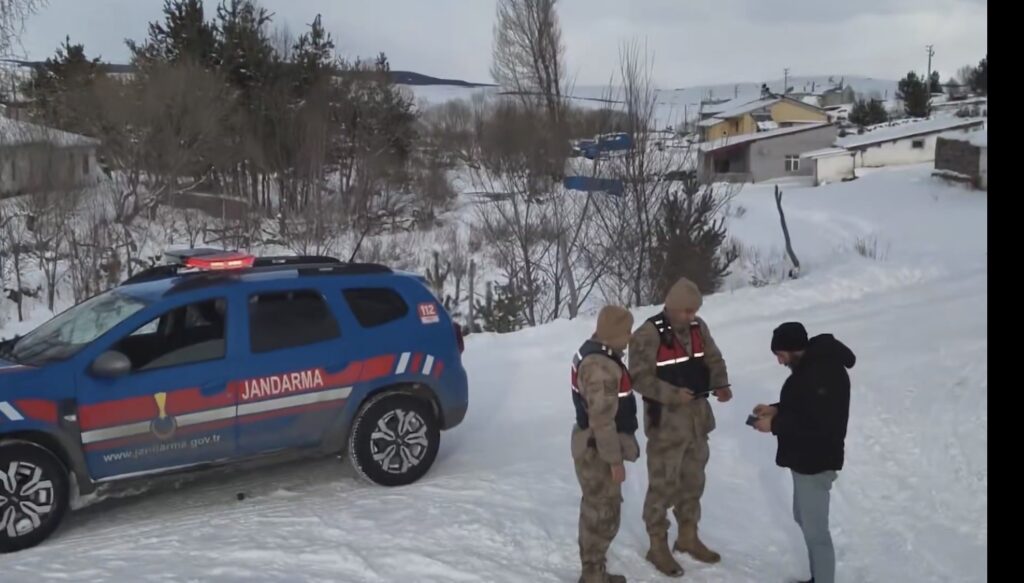 81 İlde Göçmen Kaçakçılarına Yönelik Denetimlerde 19 Organizatör Yakalandı
