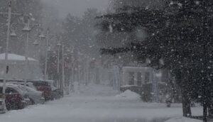 Malatya’da Kar Yağışı Etkisini Artırdı, Ulaşımda Aksamalar Yaşanıyor