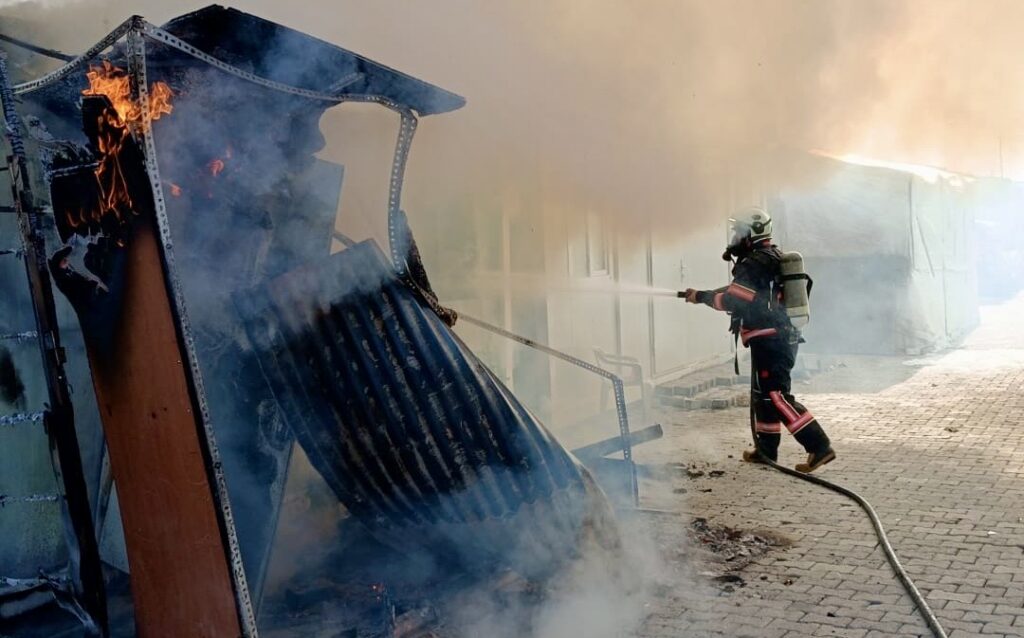 Samanköy Konteyner Kentte Konteyner Yangını