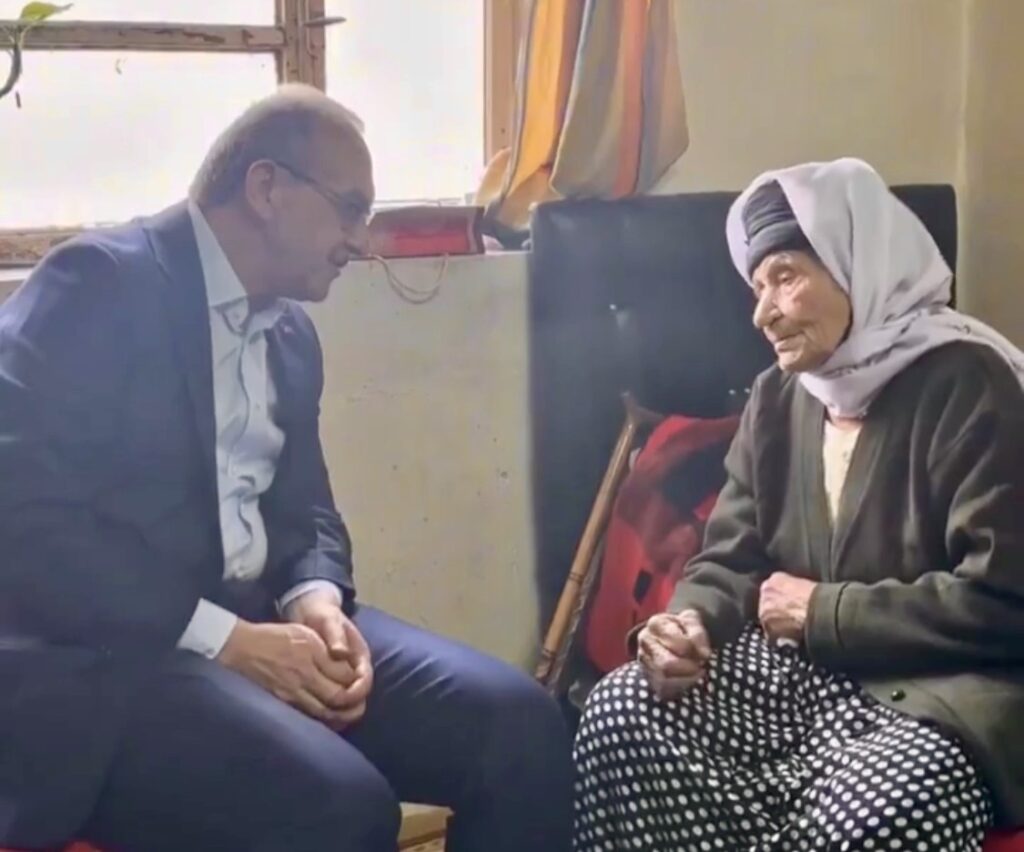 Vali Yavuz’dan Bessey Nineye Anlamlı Ziyaret