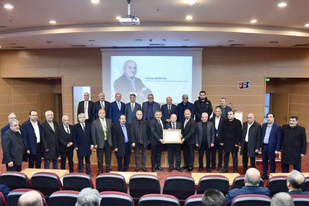 Malatya TSO’dan Vahap Munyar’a “Şeref Üyeliği Beratı