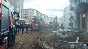 TOKİ Şantiyesinde Yangın Paniğe Neden Oldu