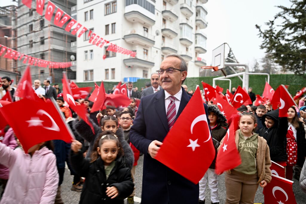 Vali Yavuz: Türkiye Yüzyılı Maarif Modeli Geleceğin Nesillerini İnşa Ediyor