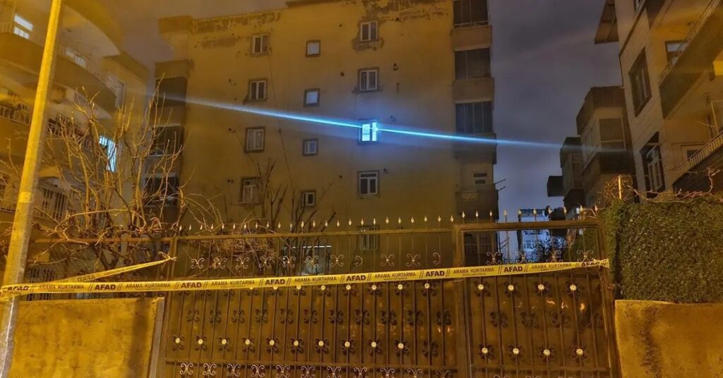 Diyarbakır’da Kolonlardan Gelen Sesler Paniğe Neden Oldu: 51 Kişi Tahliye Edildi